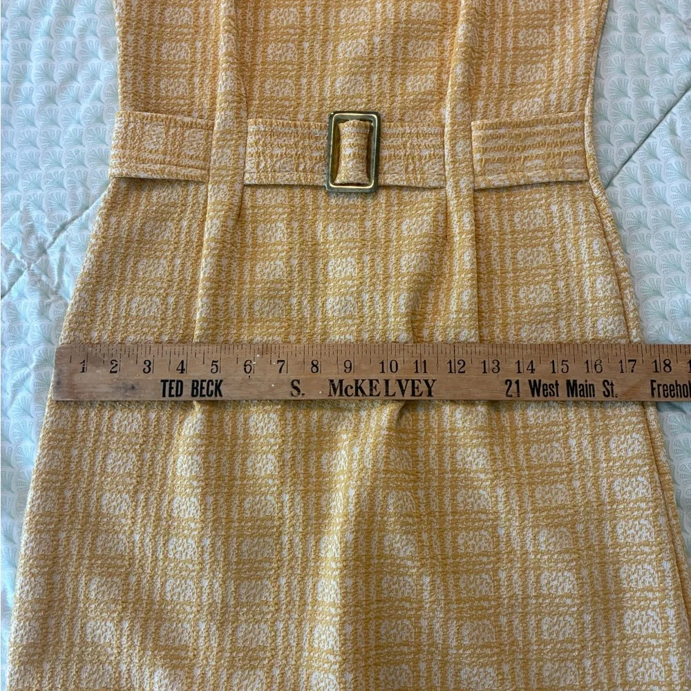 Vintage 1960s White & Mustard Plaid Mod Shift Dress w/ Faux Belt - Picture 8 of 9